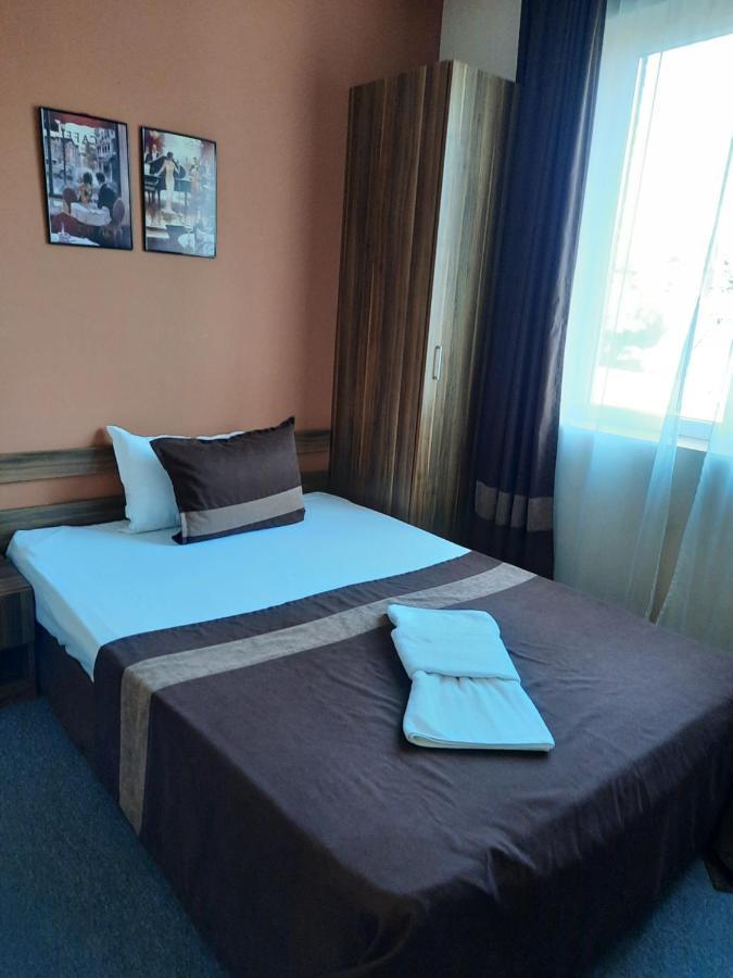 Hotel Mizia Тарговыште Экстерьер фото